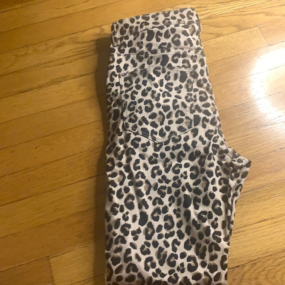 H&M Leopard pants